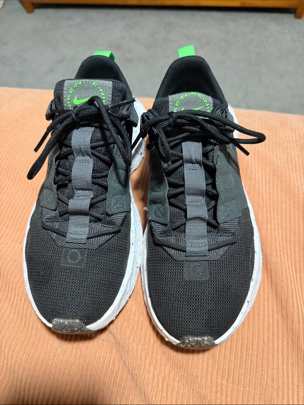 Nike Men's Black Running Shoes with Neon Green Detail